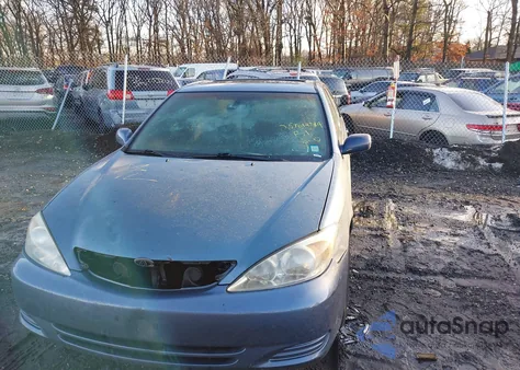 2003 Toyota Camry Le V6 from USA, damaged, VIN 4T1BF32K13U555359